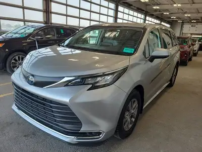 Look at this certified 2023 Toyota Sienna LE Hybrid | Leather | Sunroof | Adaptive Cruise | Heated S...
