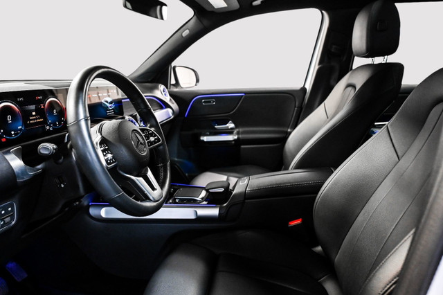 2022 Mercedes-Benz GLB250 GLB 250 Premium Package, Low mileage a in Cars & Trucks in City of Montréal - Image 2