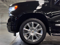 This *Used 2024 Chevrolet Silverado 1500 High Country 4WD* with the proven *5.3L V8* offers the perf... (image 5)