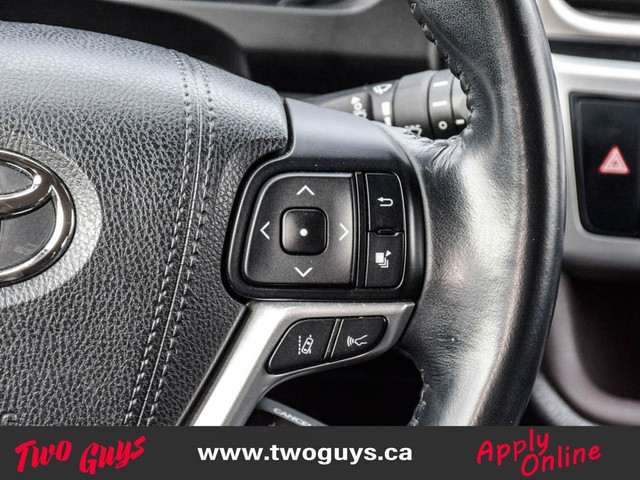 2018 Toyota Highlander AWD XLE 7 Pass Leather Nav Sunroof Back U in Cars & Trucks in St. Catharines - Image 4