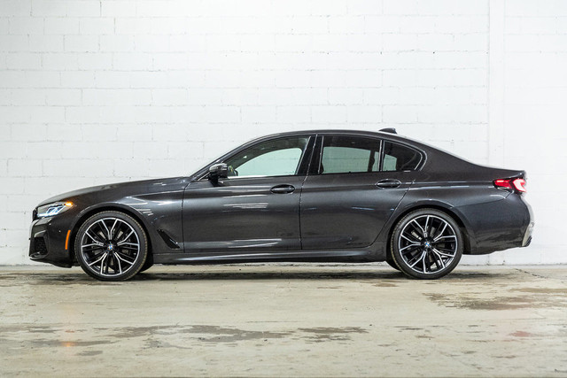 2021 BMW 5 Series xDrive | Élégante et moderne in Cars & Trucks in City of Montréal - Image 3
