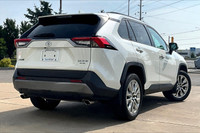 FINANCE OR LEASE PURCHASE PRICE: $33,900 + HST + Finance/Lease Fee + Licensing CASH PRICE: $35,900 +... (image 5)