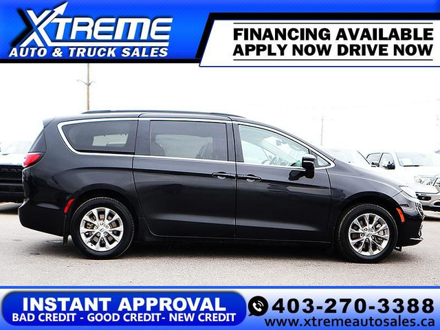 2022 Chrysler Pacifica Touring L AWD - NO FEES! in Cars & Trucks in Calgary - Image 4
