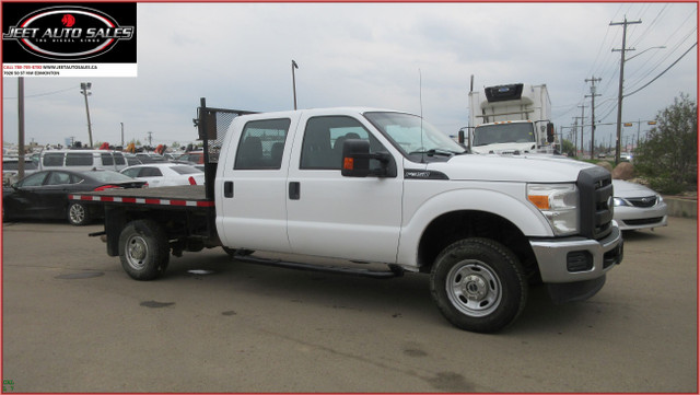 2015 Ford F-350 XLT CREW CAB FLAT DECK in Cars & Trucks in Edmonton - Image 4