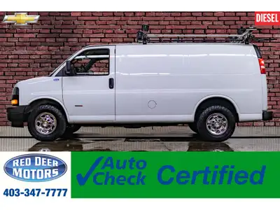 **ONE OWNER - ACCIDENT FREE** 138,224 KM This 2019 Chevrolet Express 2500 Cargo Van is powered by a...