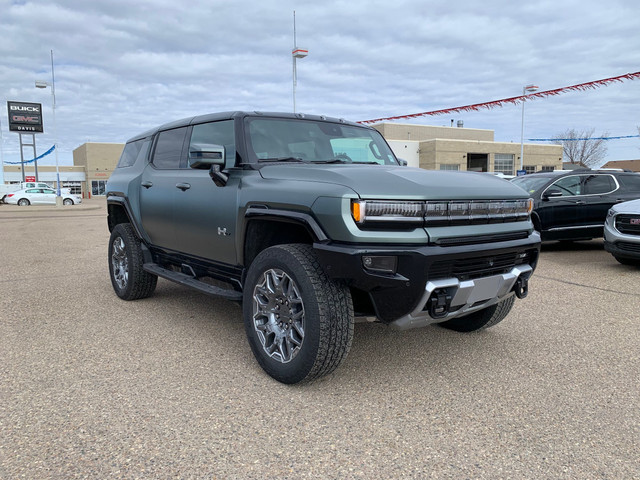 2024 GMC HUMMER EV SUV 3X INFINITY ROOF WITH TRANSPARENT SKY... in Cars & Trucks in Medicine Hat
