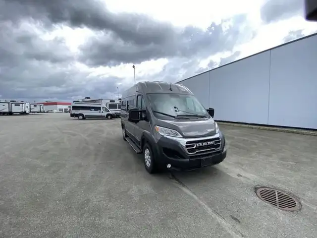 2024 Winnebago Solis Pocket 36A in RVs & Motorhomes in Abbotsford - Image 2
