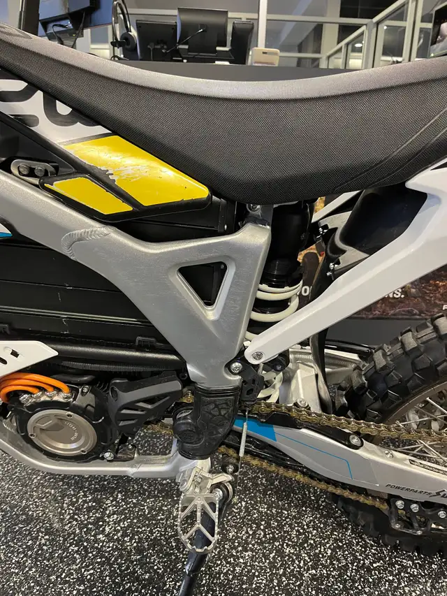 2023 Surron Storm Bee 2.0 in Other in Lac-Saint-Jean - Image 6