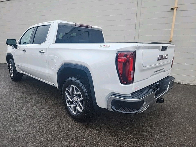 2024 GMC Sierra 1500 SLT dans Autos et camions  à New Glasgow - Image 3