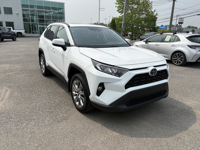 Toyota RAV4 XLE 2021 PREMIUM AWD - CUIR - in Cars & Trucks in Québec City - Image 4