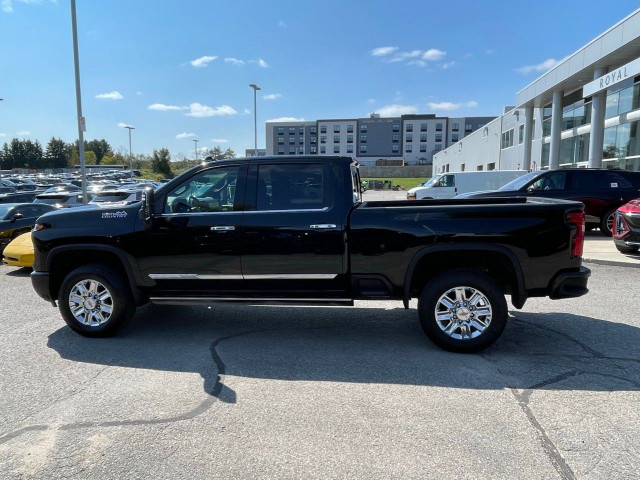 2024 Chevrolet Silverado 2500HD in Cars & Trucks in Oakville / Halton Region - Image 2