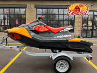 2018 Sea-Doo Spark Trixx 2-UP - ONLY 25Hrs! Moring Cover! 90HP!