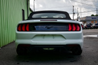 This 2022 Ford Mustang is for sale today. This low mileage convertible has just 25,102 kms. It's whi... (image 4)