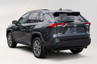 Nouvel Arrivage! La Toyota RAV4 XLE 2023 automatique est un VUS compact polyvalent, idéal pour les c... (image 5)