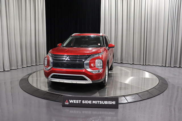 2025 Mitsubishi Outlander PHEV SE in Cars & Trucks in Edmonton - Image 2