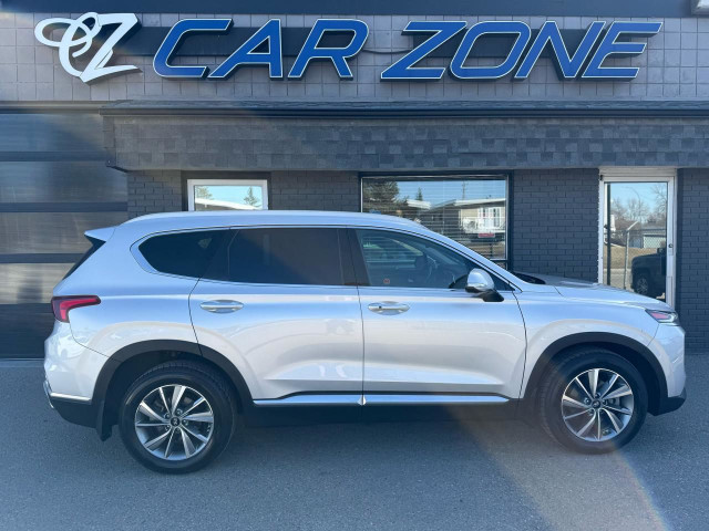 2019 Hyundai Santa Fe 2.0T Luxury AWD in Cars & Trucks in Calgary - Image 2