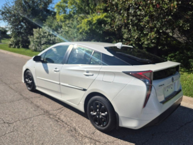 2018 Toyota Prius Auto in Cars & Trucks in Oakville / Halton Region - Image 4
