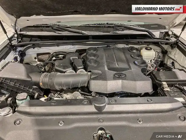 2019 Toyota 4Runner LIMITED in Cars & Trucks in Hamilton - Image 14