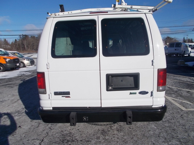 2012 Ford Econoline Cargo Van E250 in Cars & Trucks in Bedford - Image 4