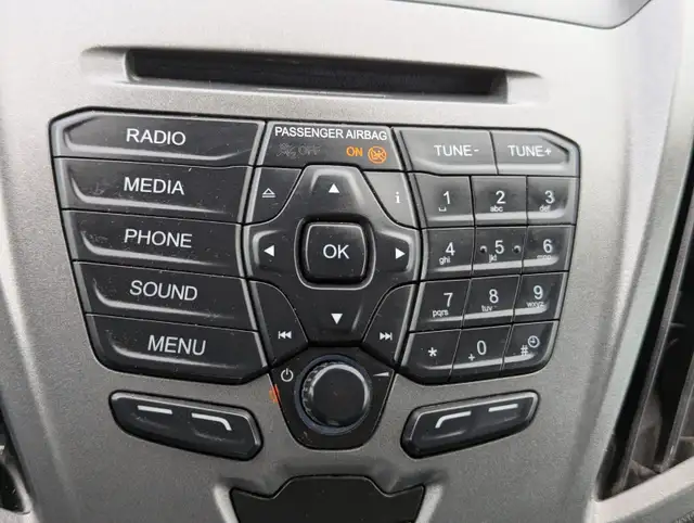 2019 Ford Transit-150 dans Autos et camions dans Ottawa - Image 19