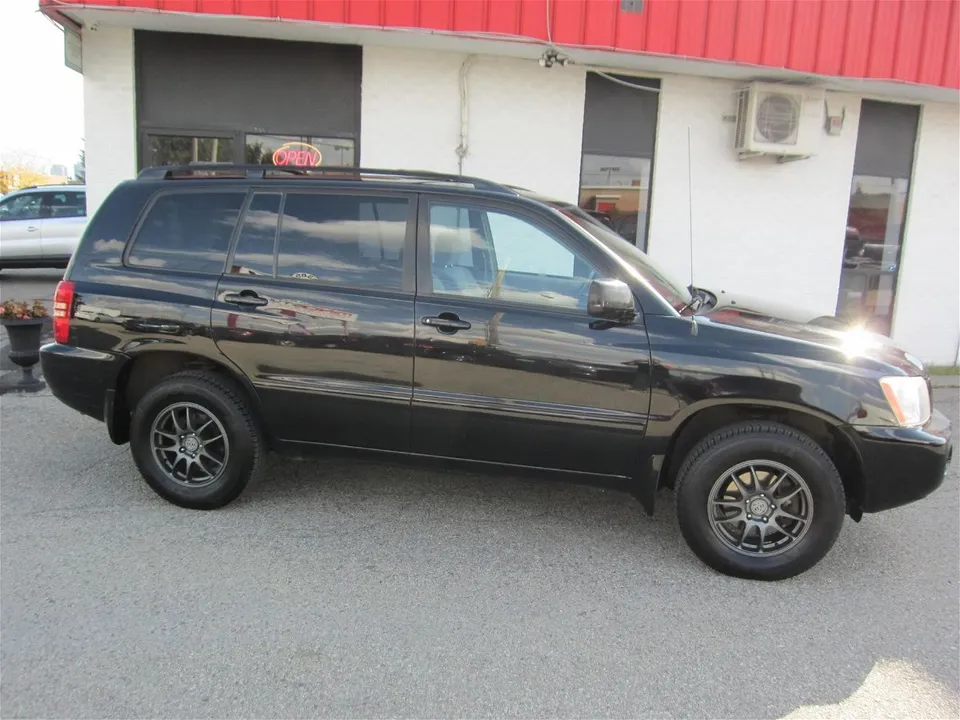 2003 Toyota Highlander Le | CLEAN CARFAX REORT | 1 OWNER | FOUR