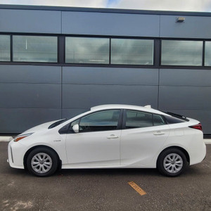 2019 Toyota Prius XLE AWD-e