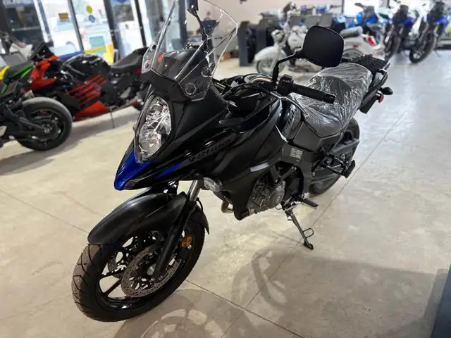 2024 Suzuki V-Strom 650XT in Street, Cruisers & Choppers in Markham / York Region - Image 3