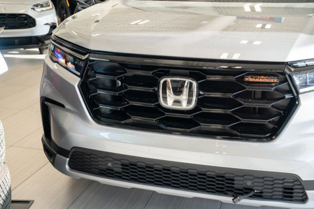 2025 Honda Pilot TrailSport in Cars & Trucks in Edmonton - Image 3