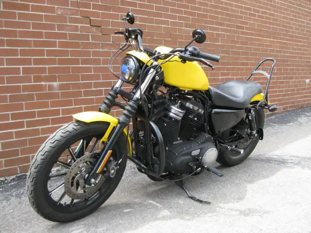 2015 Harley-Davidson XL883N Iron in Street, Cruisers & Choppers in City of Toronto - Image 8