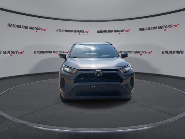 2021 Toyota RAV4 LE in Cars & Trucks in Hamilton - Image 3