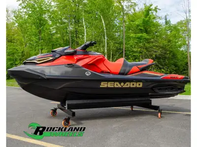 2019 Bombardier SEADOO RXT X 300 - 43 HOURS Le Sea-Doo RXT-X 300 de 2019 se distingue comme une moto...