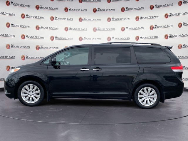2012 Toyota Sienna 5dr V6 XLE 7-Pass AWD in Cars & Trucks in Calgary - Image 2