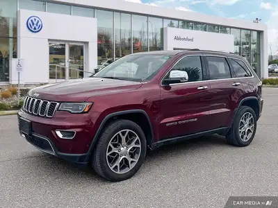 This Jeep Grand Cherokee WK boasts a Regular Unleaded V-6 3.6 L/220 engine powering this Automatic t...