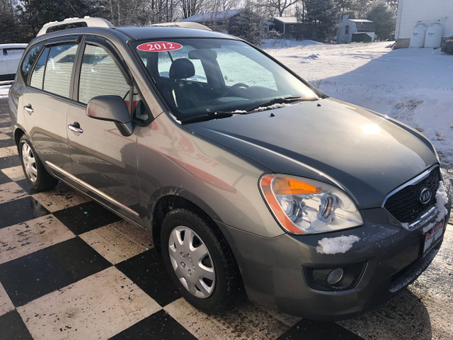 2012 Kia Rondo EX - sunroof, heated seats, heated windshield, a/ in Cars & Trucks in Annapolis Valley - Image 3