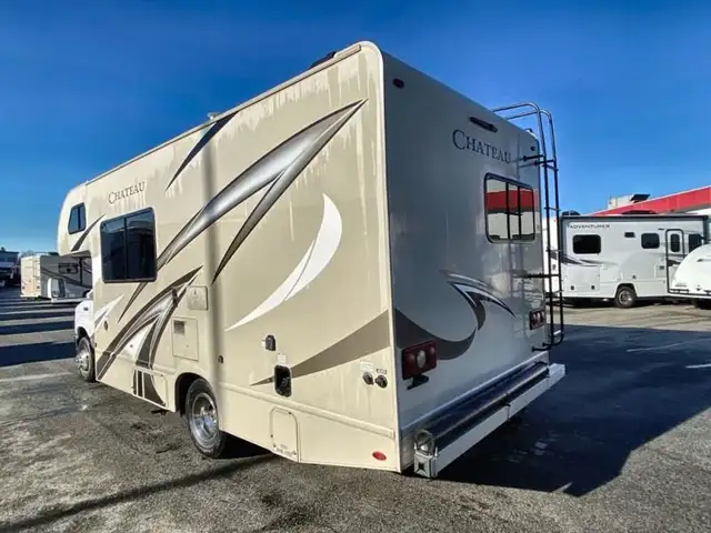 2020 Thor Motor Coach Chateau 22E in RVs & Motorhomes in Abbotsford - Image 8