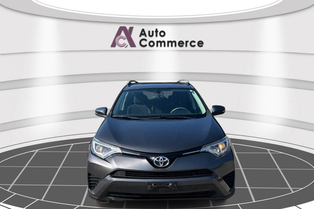 2016 Toyota RAV4 LE dans Autos et camions  à Ville de Montréal - Image 2