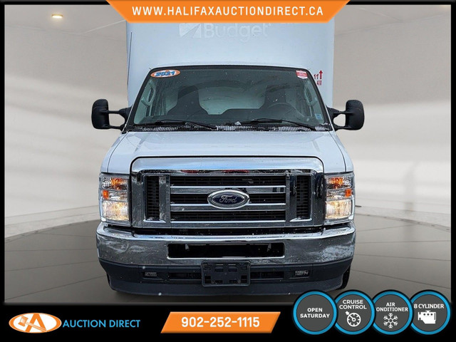 2021 Ford E-350 Cutaway 1 TON CUBE VAN! AC! BLUETOOTH! 16 FOO... in Cars & Trucks in Bedford - Image 2