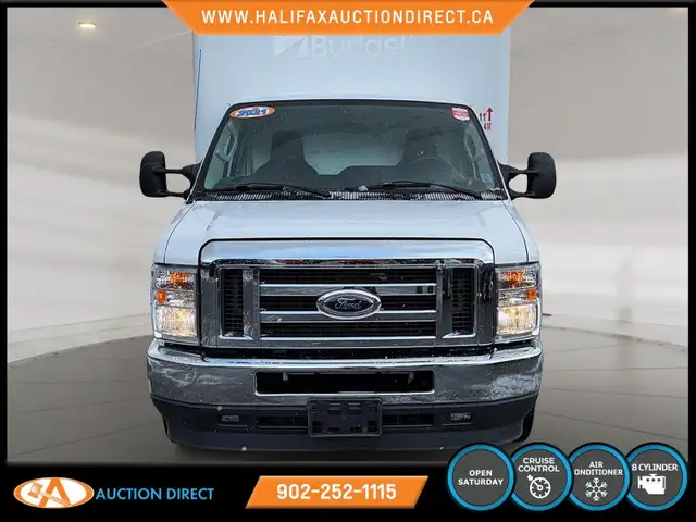 2021 Ford E-350 Cutaway 1 TON CUBE VAN! AC! BLUETOOTH! 16 FOO... in Cars & Trucks in Bedford - Image 3