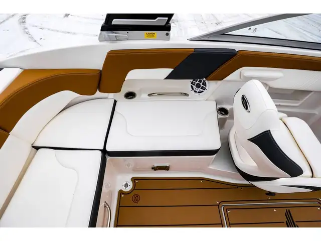 2025 Chaparral 23 SSI in Powerboats & Motorboats in Québec City - Image 17
