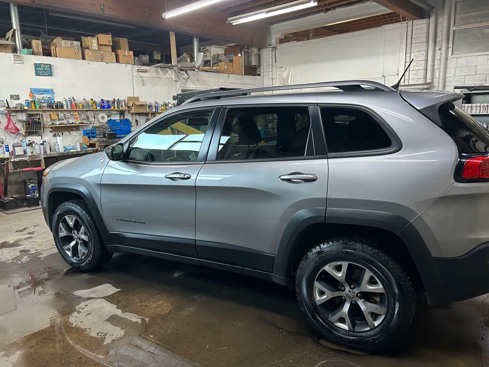 2015 Jeep Cherokee Trailhawk, Nav, Panoramic Roof, Back Up Camer
