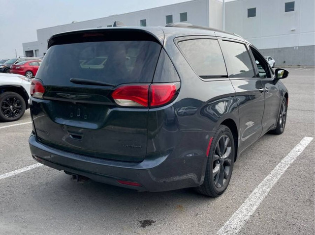 2019 CHRYSLER PACIFICA * NO ACCIDENTS * 7 PASSANGER in Cars & Trucks in Barrie - Image 3