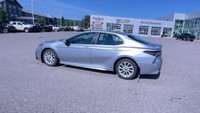 Front Wheel Drive. Cloth Interior. Touchscreen. Bluetooth. Rear View Backup Camera. USB Input(s). Au... (image 6)