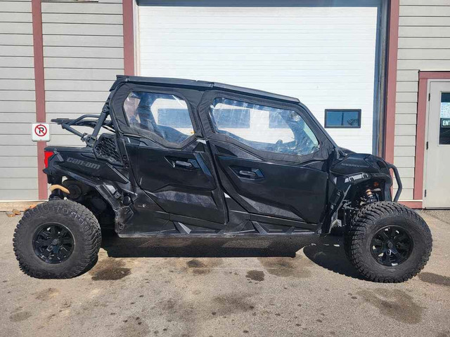 2022 Can-Am Commander Max 1000 DPS FINANCING AVAILABLE in ATVs in Calgary