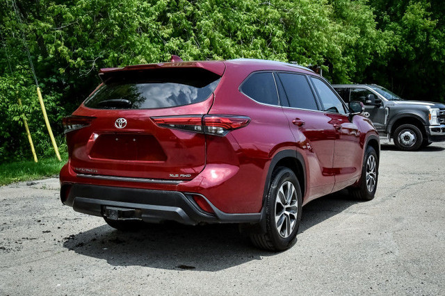 2021 Toyota Highlander XLE • SUNROOF • POWER LIFTGATE • HEATED S in Cars & Trucks in Cornwall - Image 3