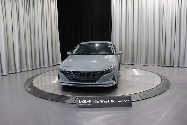 2022 Hyundai Elantra Preferred Heated Seats/Wheel / Push Star... in Cars & Trucks in Edmonton - Image 3