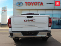 TRUCK FEATURES »» Impressive 5,850 kg towing capacity for heavy loads »» Crew Cab offers spacious se... (image 4)