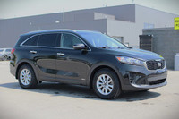 *Price excludes GST and cost/charges associated with financing. Ebony Black - 2019 Kia Sorento LX AW... (image 4)