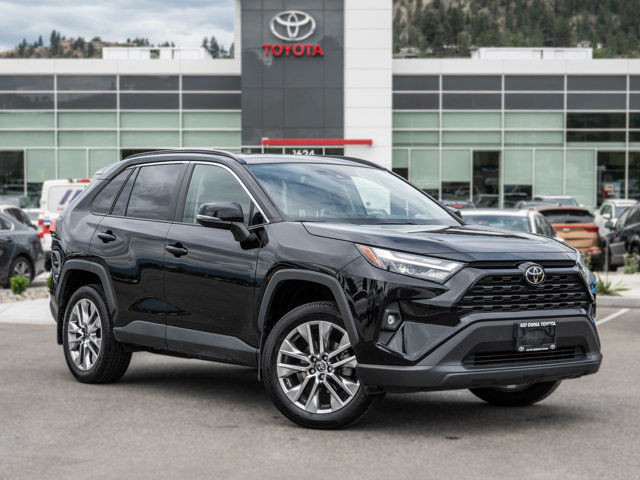 2022 Toyota RAV4 XLE Premium | ONE OWNER | AWD | SUNROOF in Cars & Trucks in Kelowna - Image 2