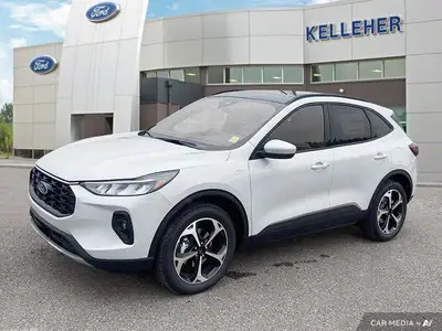 This Ford Escape has a dependable Intercooled Turbo Premium Unleaded I-4 2.0 L/122 engine powering t...