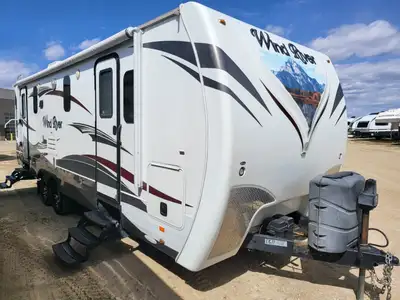 2013 Outdoors RV Wind River 25RLSW Built for the JourneyAdventure-ready and mountain-tough, the 2013...
